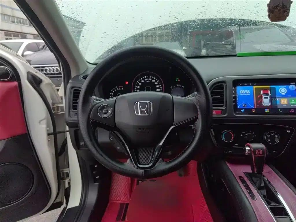 Vezel 2017 1.5L CVT 2WD Comfort Model — миниатюра 11