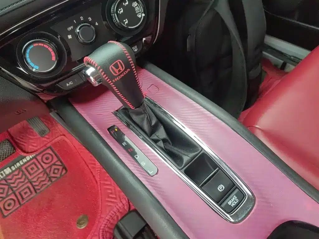 Vezel 2017 1.5L CVT 2WD Comfort Model — миниатюра 14