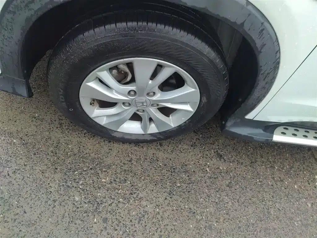 Vezel 2017 1.5L CVT 2WD Comfort Model — миниатюра 23