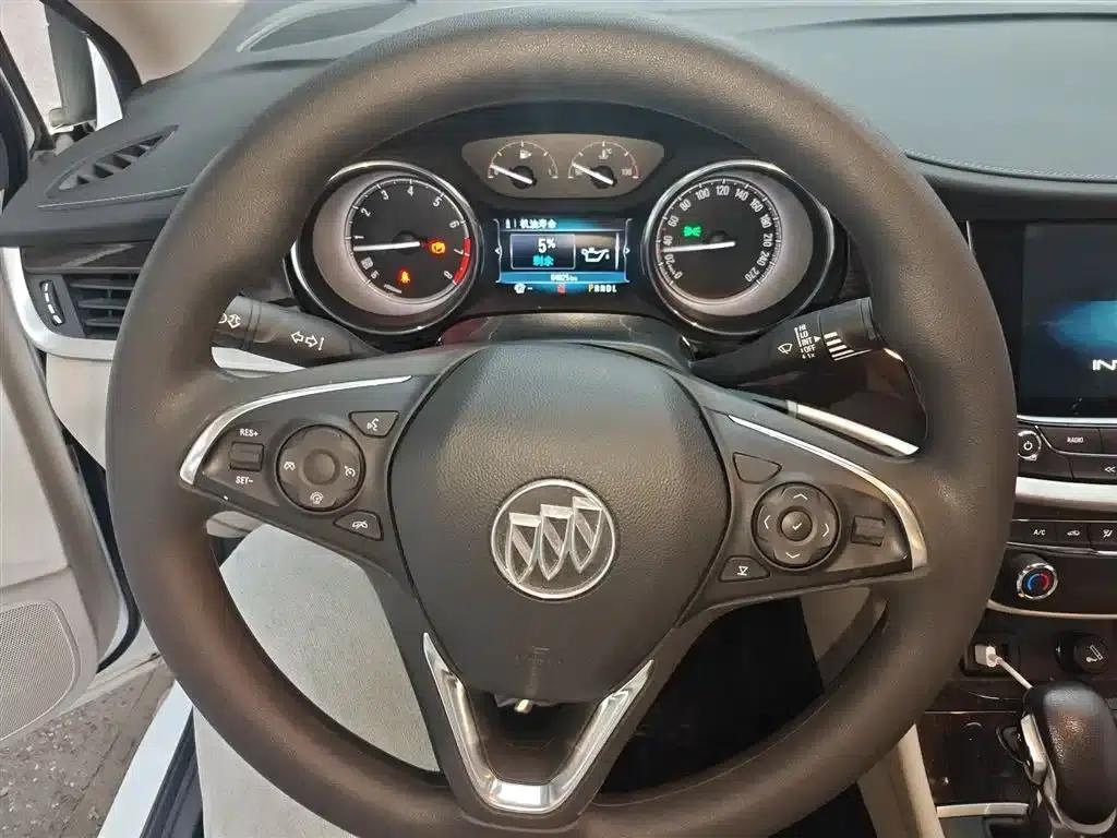 Buick Verano 2018 Sedan 15S Automatic Leading Edition — миниатюра 3