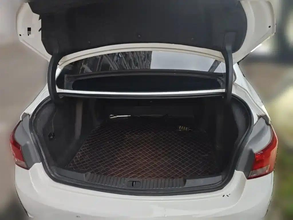 Buick Verano 2018 Sedan 15S Automatic Leading Edition — миниатюра 10