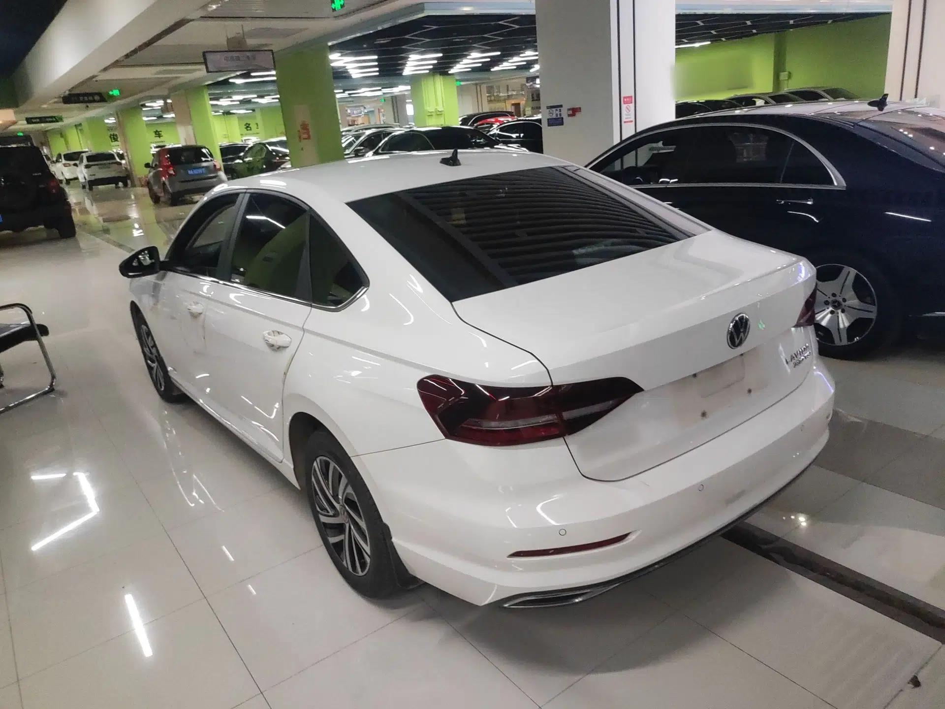 Volkswagen Lavida 2022 280TSI DSG Comfort Edition — миниатюра 4