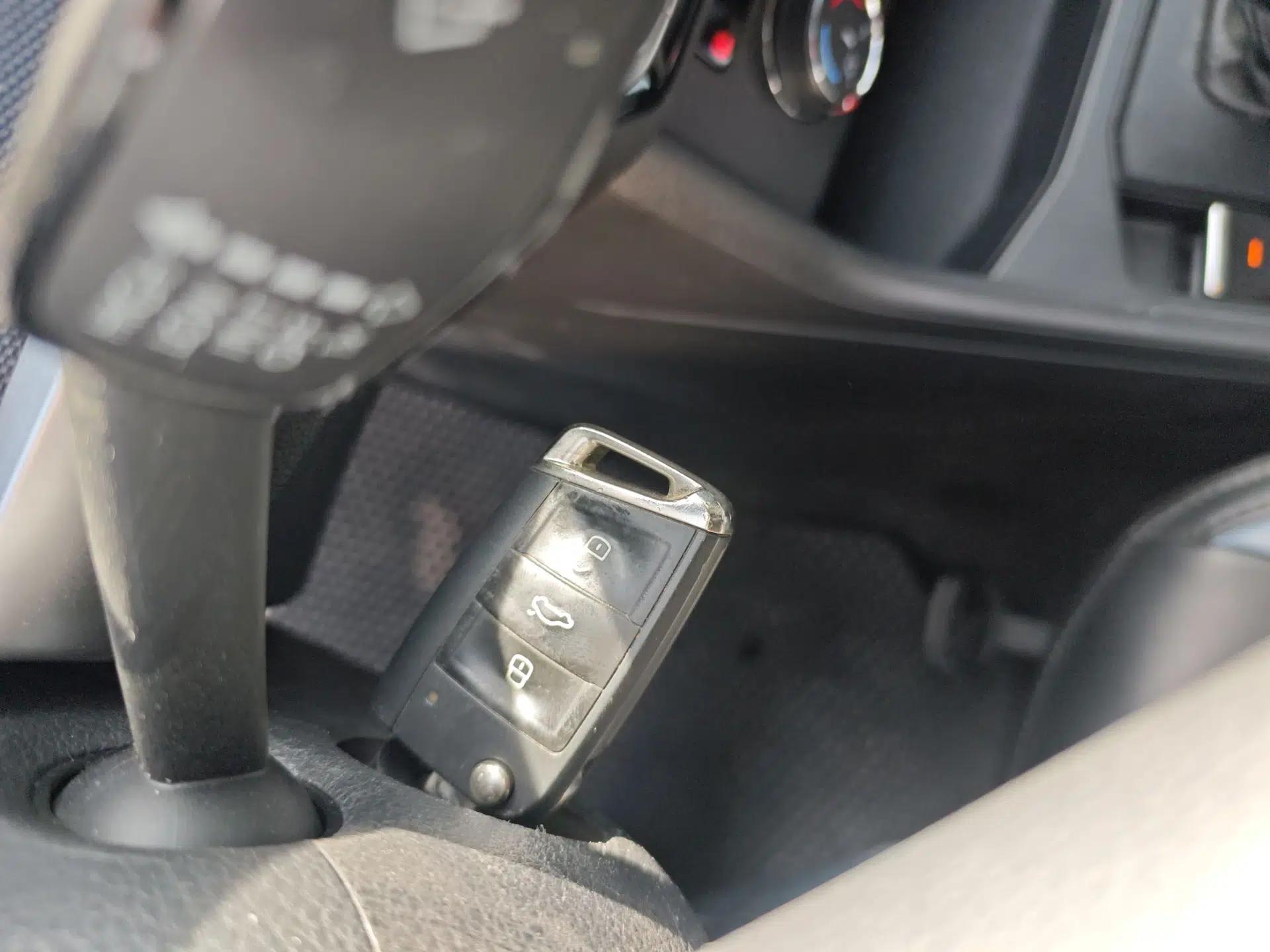 Volkswagen Lavida 2024 1.5L Automatic DeYi Edition — миниатюра 12