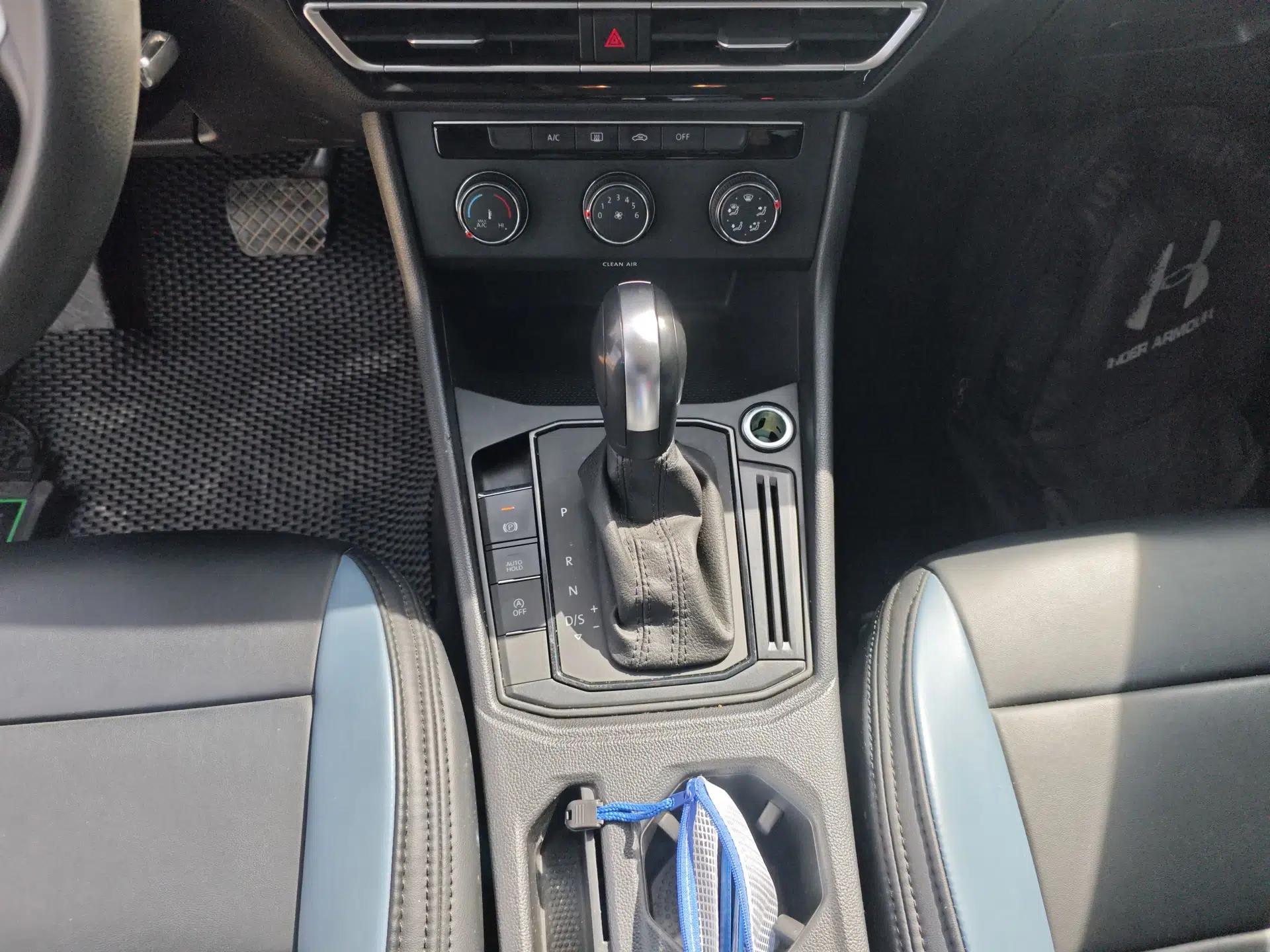 Volkswagen Lavida 2024 1.5L Automatic DeYi Edition — миниатюра 17