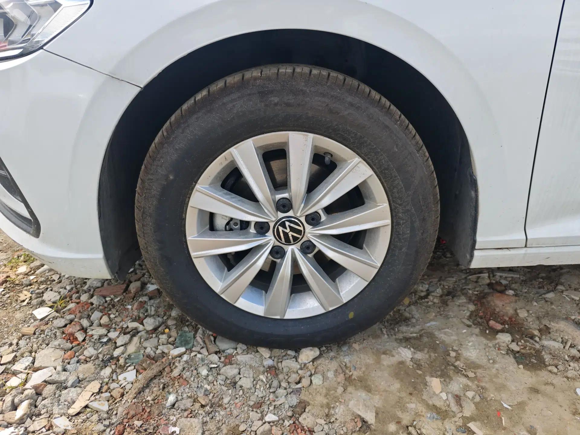 Volkswagen Lavida 2024 1.5L Automatic DeYi Edition — миниатюра 8