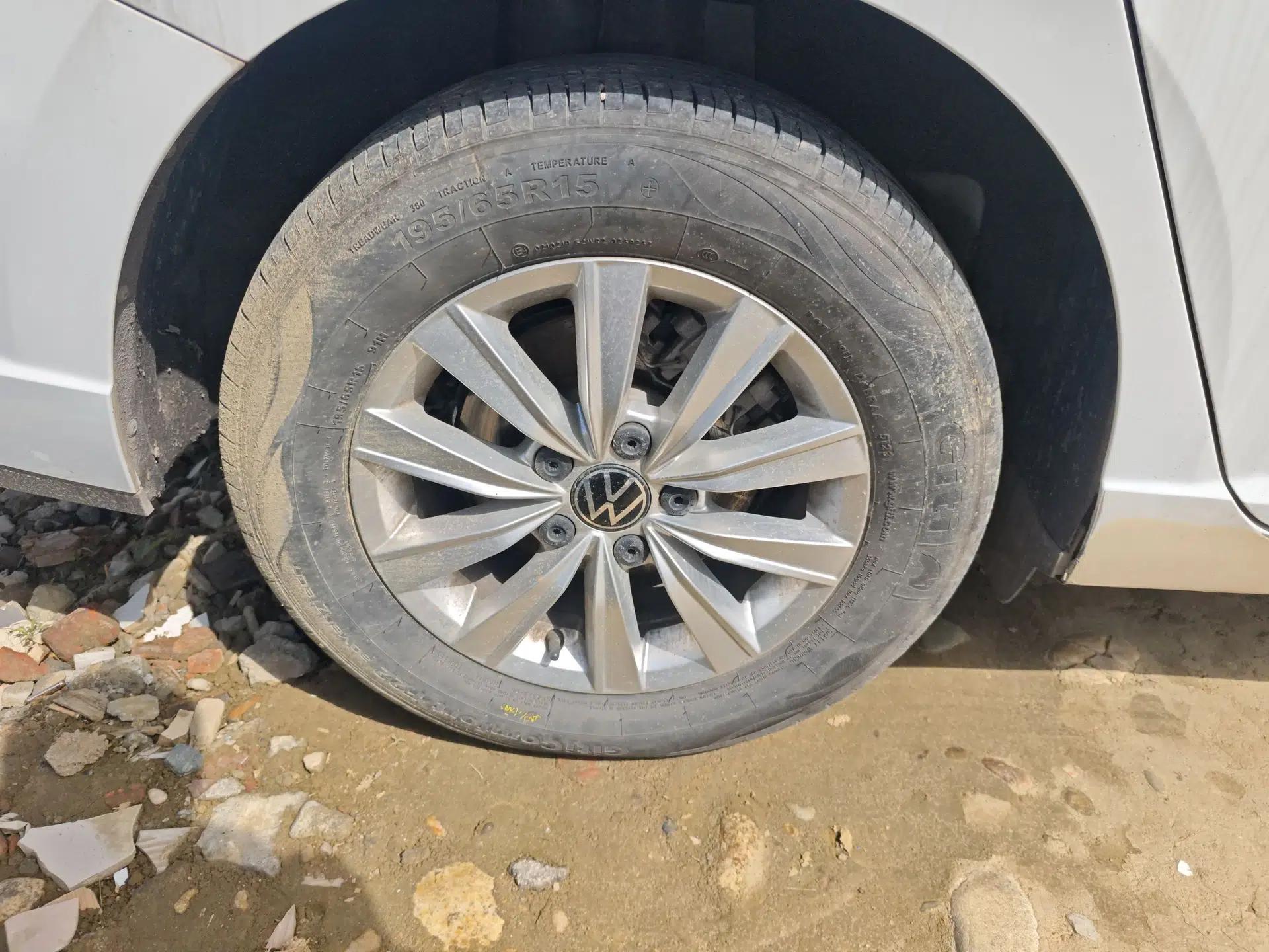 Volkswagen Lavida 2024 1.5L Automatic DeYi Edition — миниатюра 10