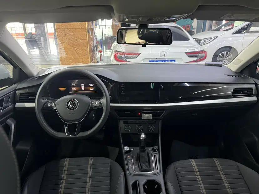 Volkswagen Lavida 2022 280TSI DSG Comfort Edition — миниатюра 11