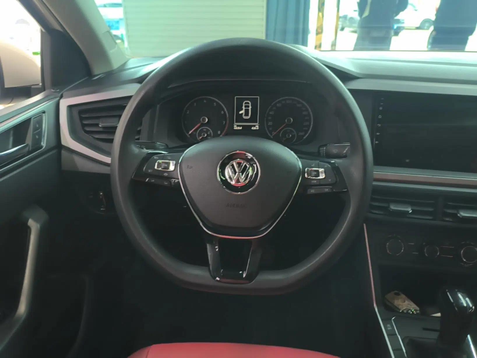 Volkswagen Polo 2019 Plus 1.5L Automatic Panoramic Enjoyment Edition — миниатюра 14