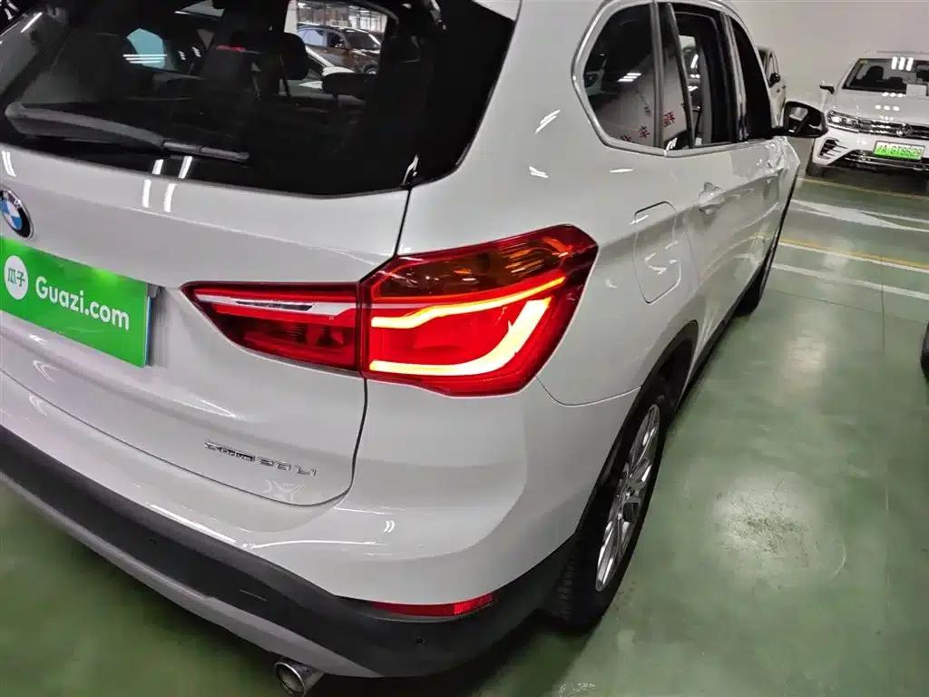 BMW X1 2019 sDrive20Li Leading Edition — миниатюра 24