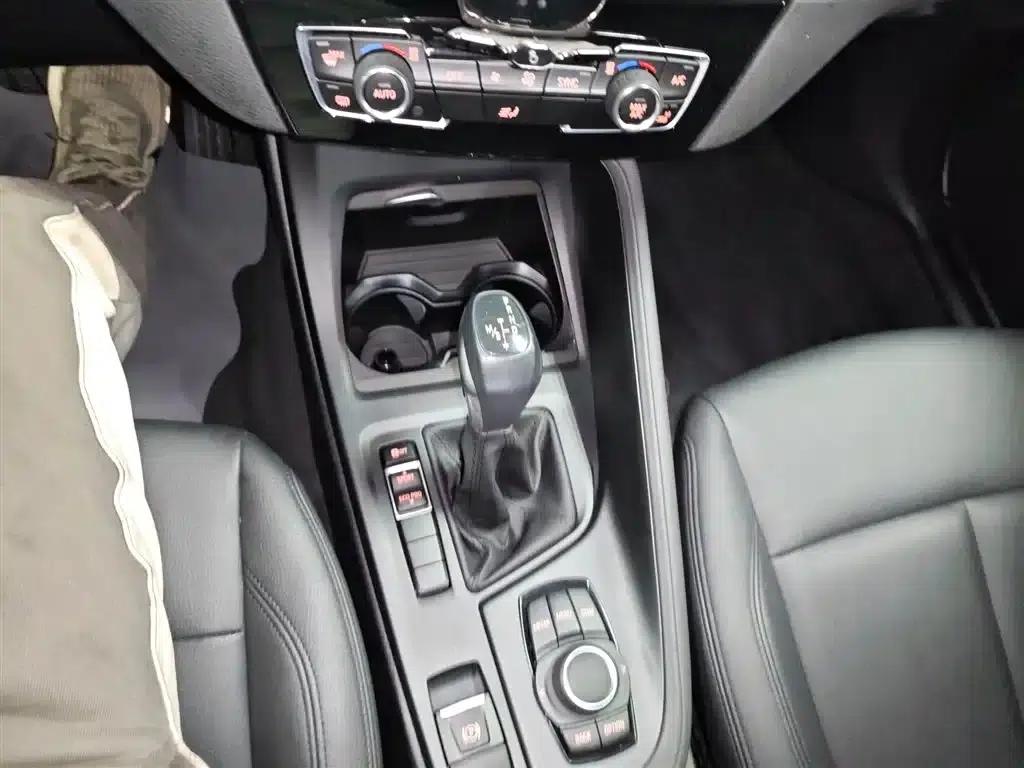 BMW X1 2019 sDrive20Li Leading Edition — миниатюра 10
