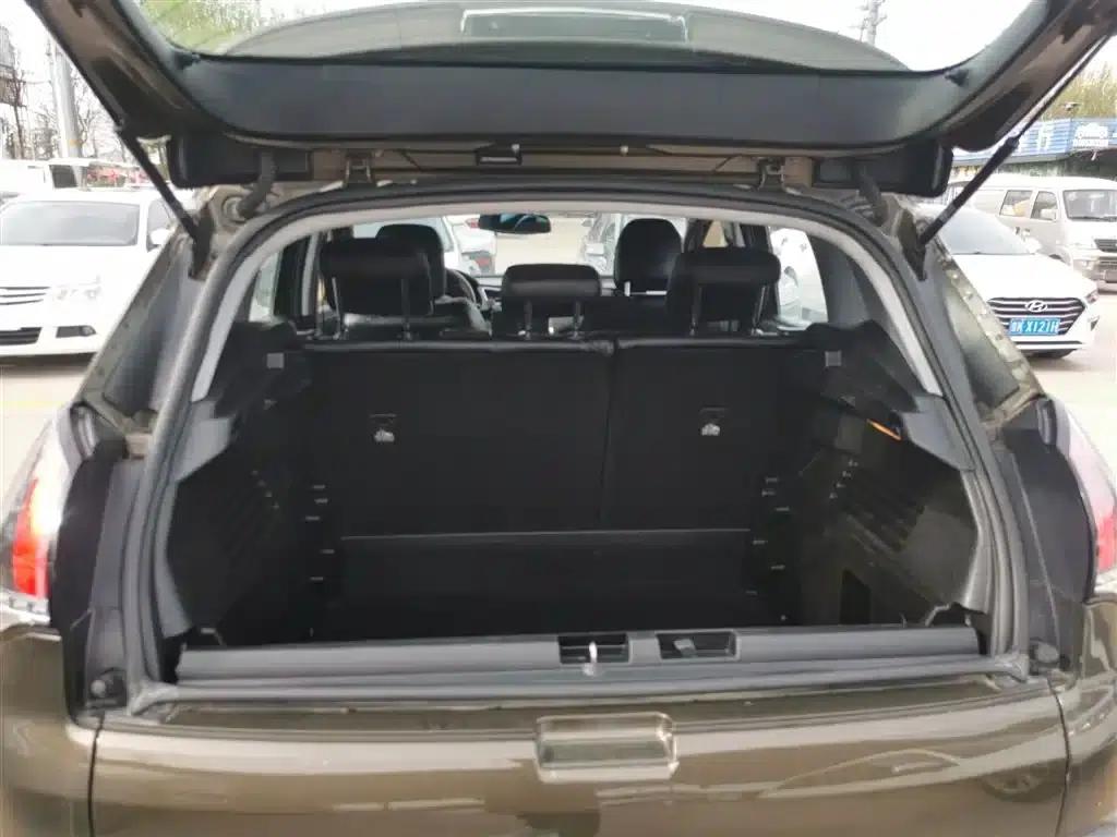 Peugeot 3008 2016 2.0L Automatic Classic Edition — миниатюра 19