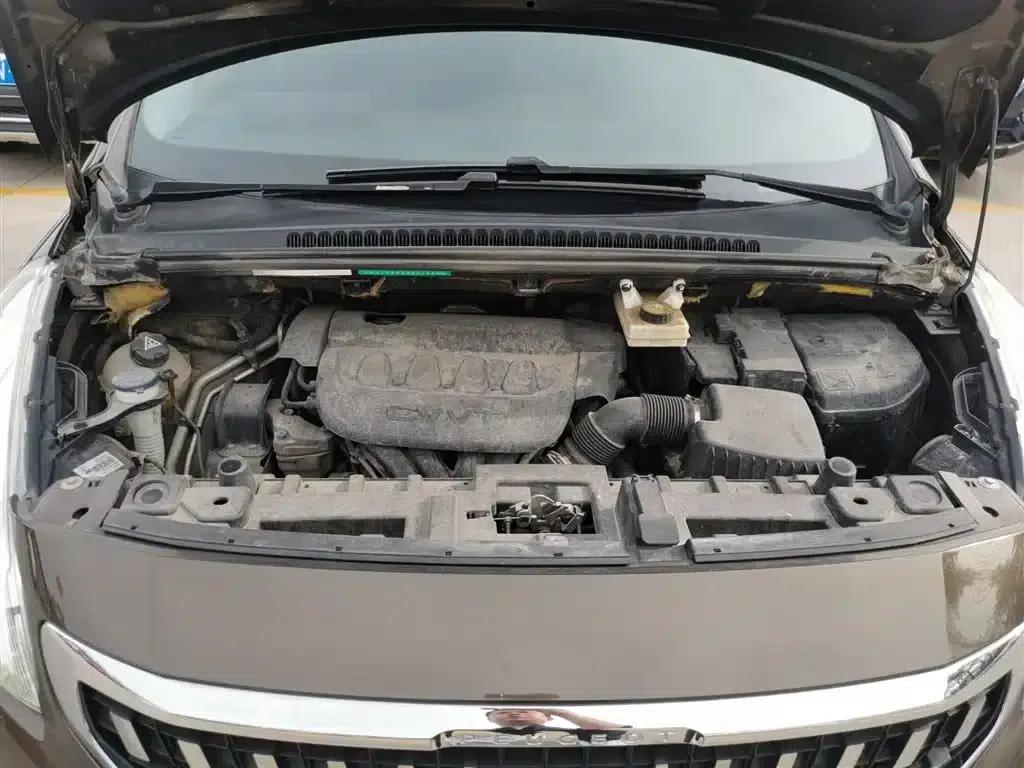 Peugeot 3008 2016 2.0L Automatic Classic Edition — миниатюра 20