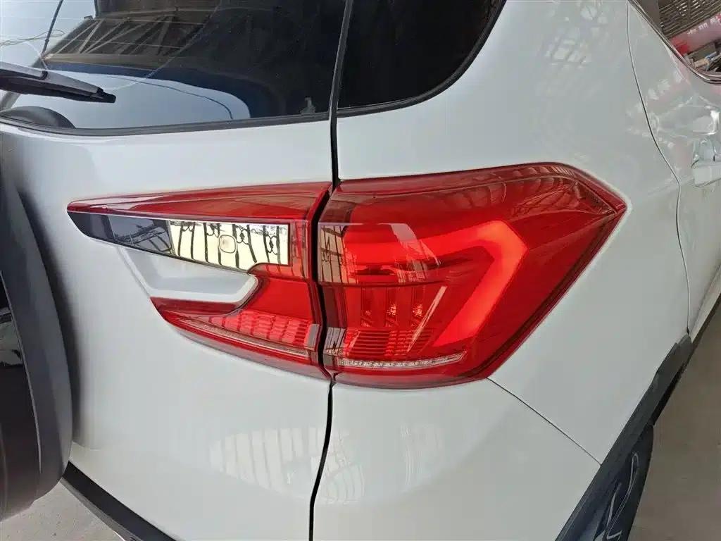 Yuan Pro 2021 401KM Premium — миниатюра 8