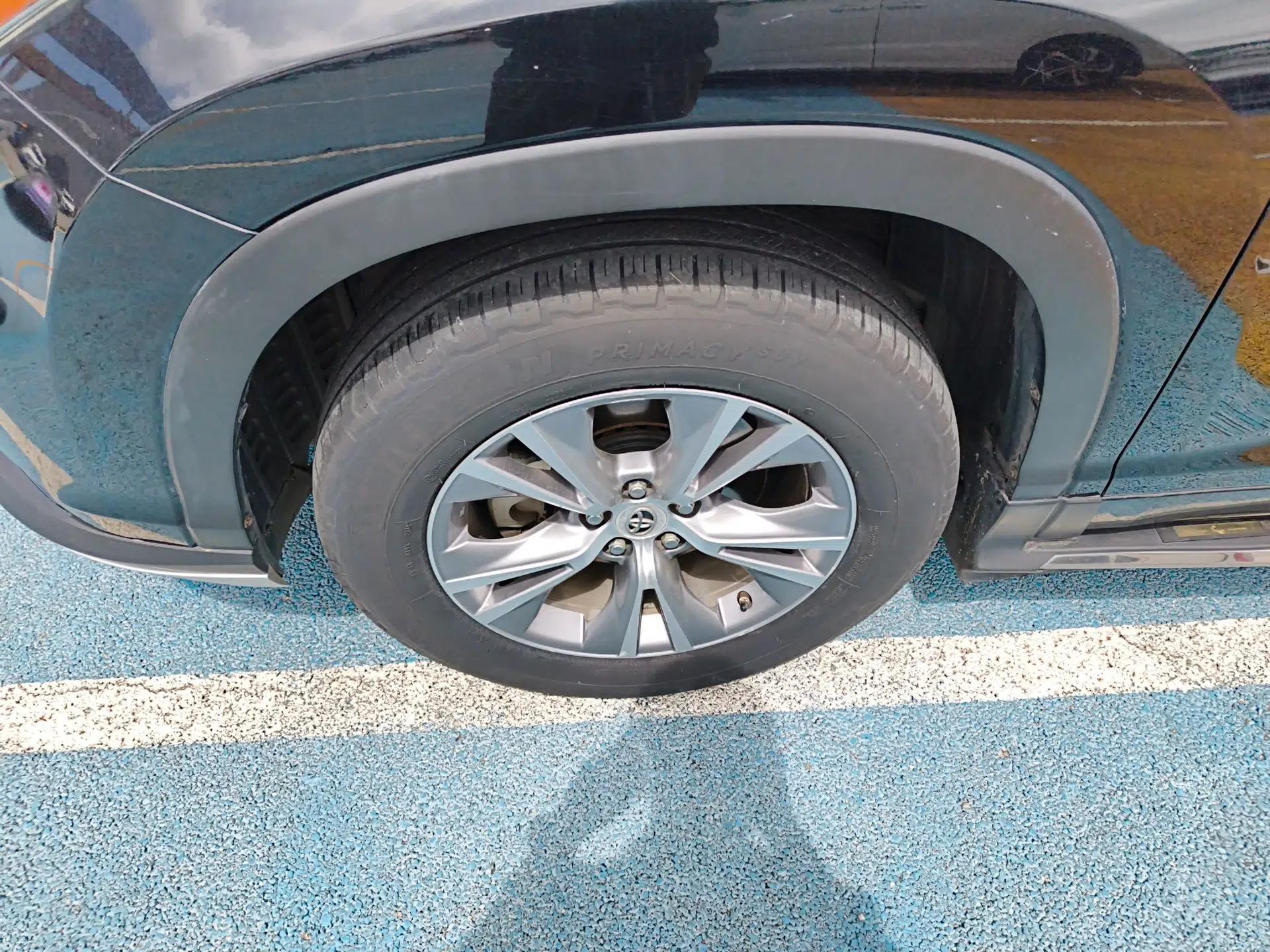 Toyota Highlander 2015 2.0T Two-Wheel Drive Elite Edition 7 Seats — миниатюра 8