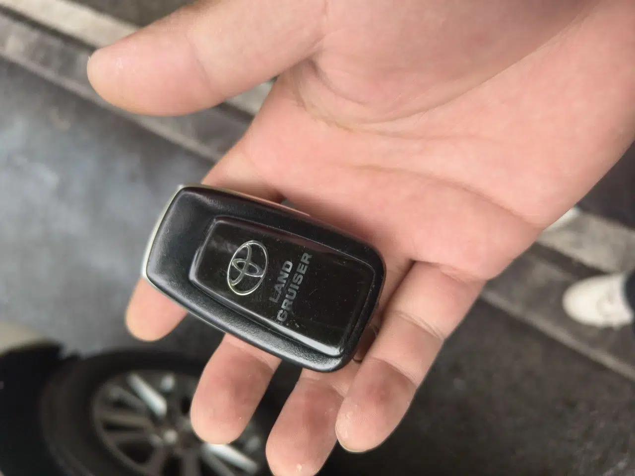 Toyota Prado 2018 3.5L Automatic TX-L NAVI — миниатюра 9