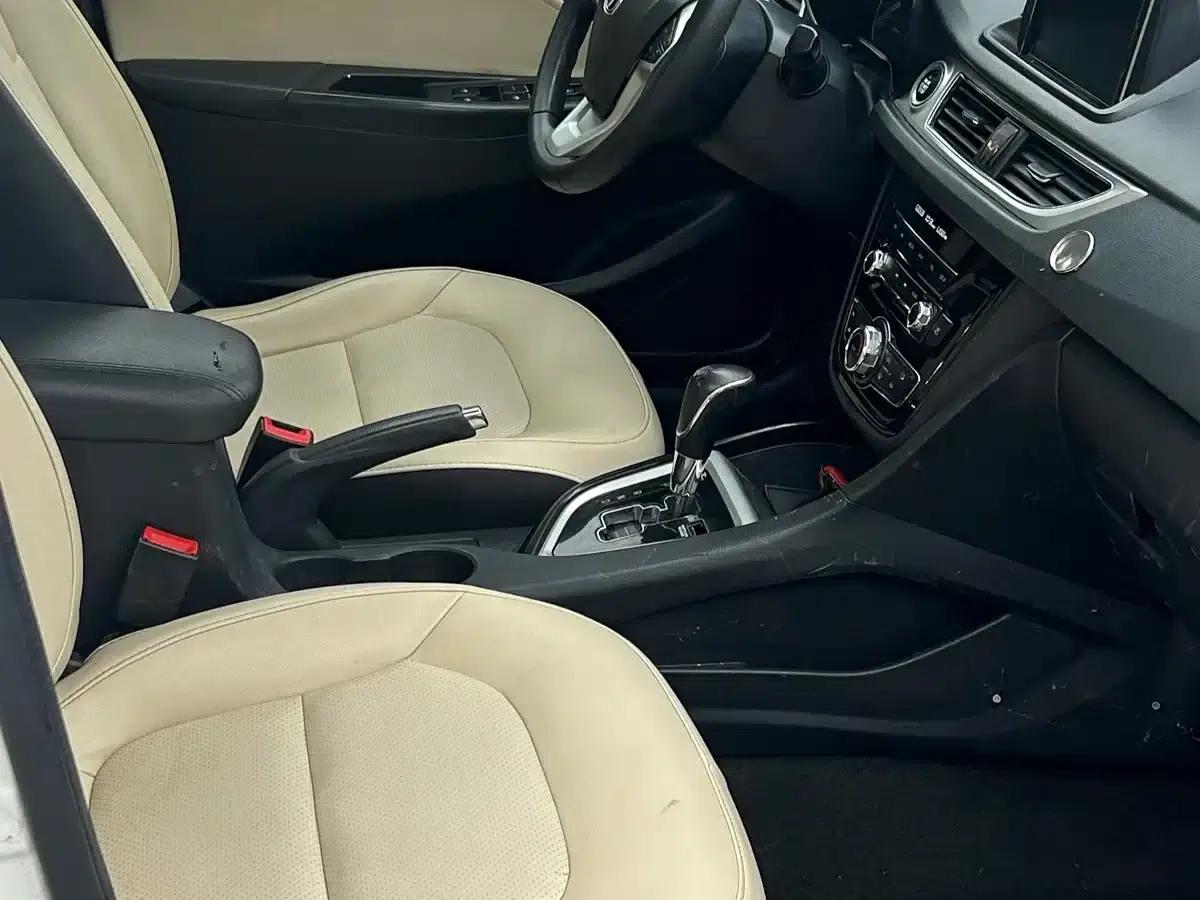 Yuexiang V7 2016 1.6L Automatic Enjoyment Edition (National V Emission Standard) — миниатюра 7