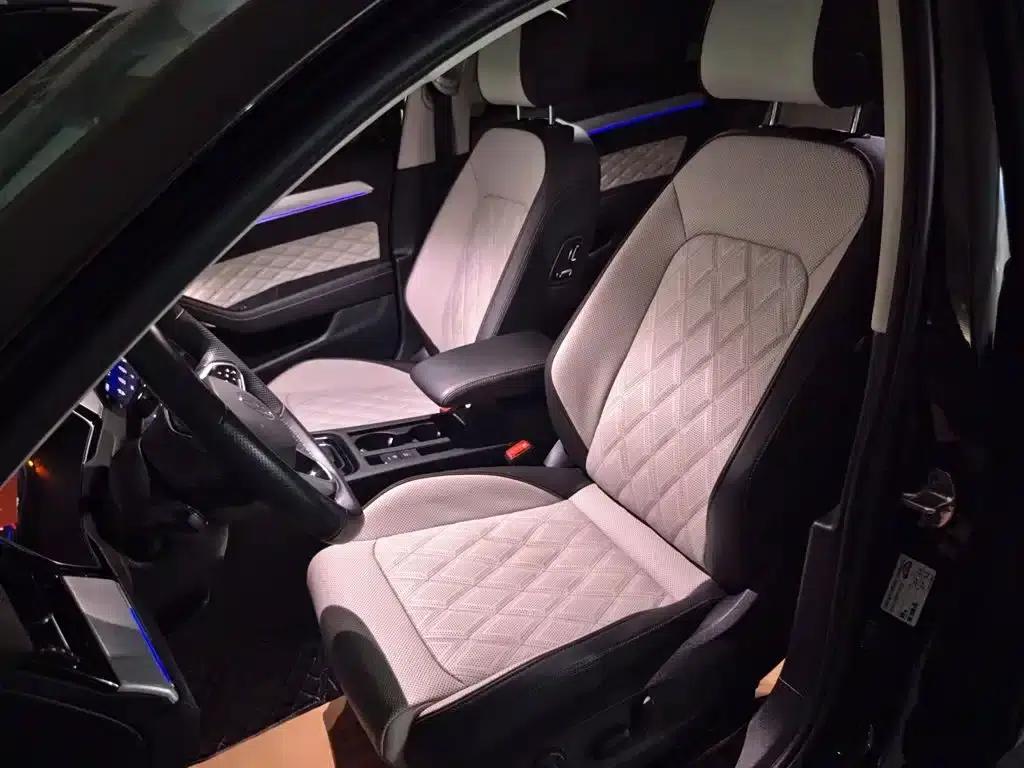 Volkswagen Magotan 2023 2 Millionth Unit Commemorative Edition 330TSI DSG Leading Model — миниатюра 13