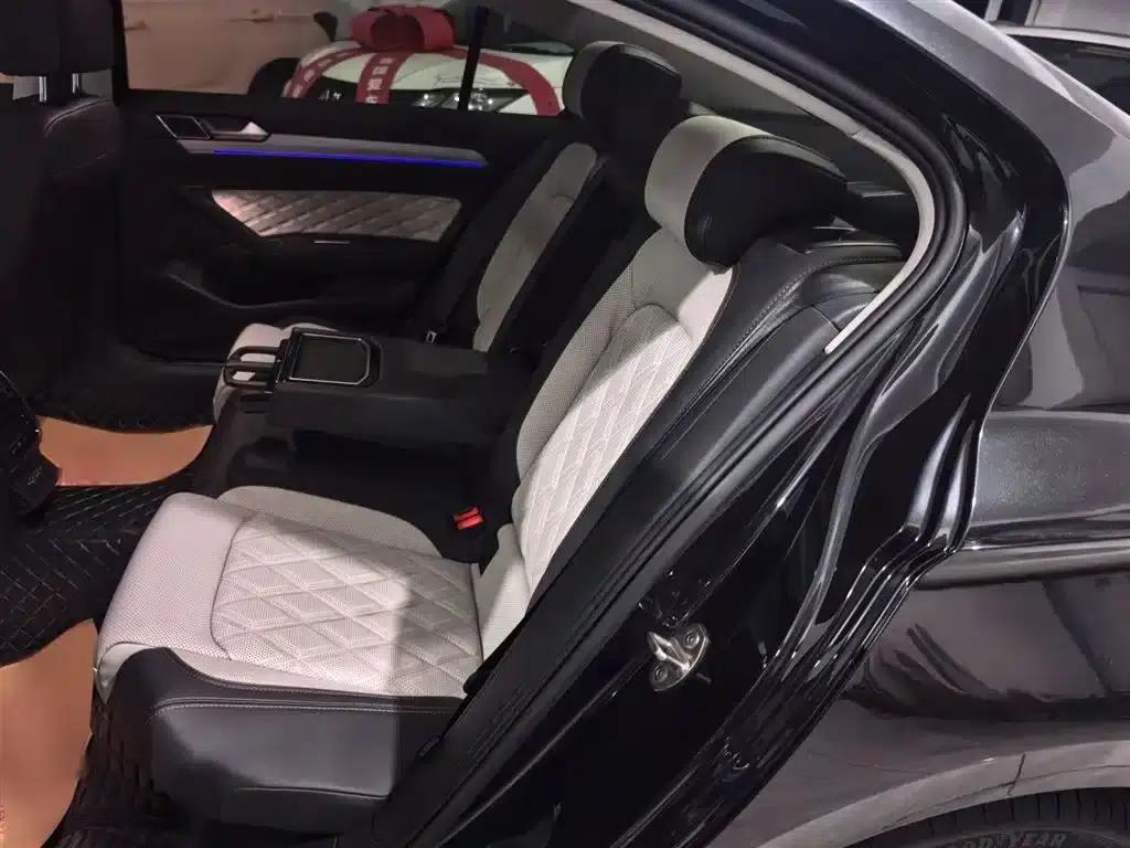 Volkswagen Magotan 2023 2 Millionth Unit Commemorative Edition 330TSI DSG Leading Model — миниатюра 21
