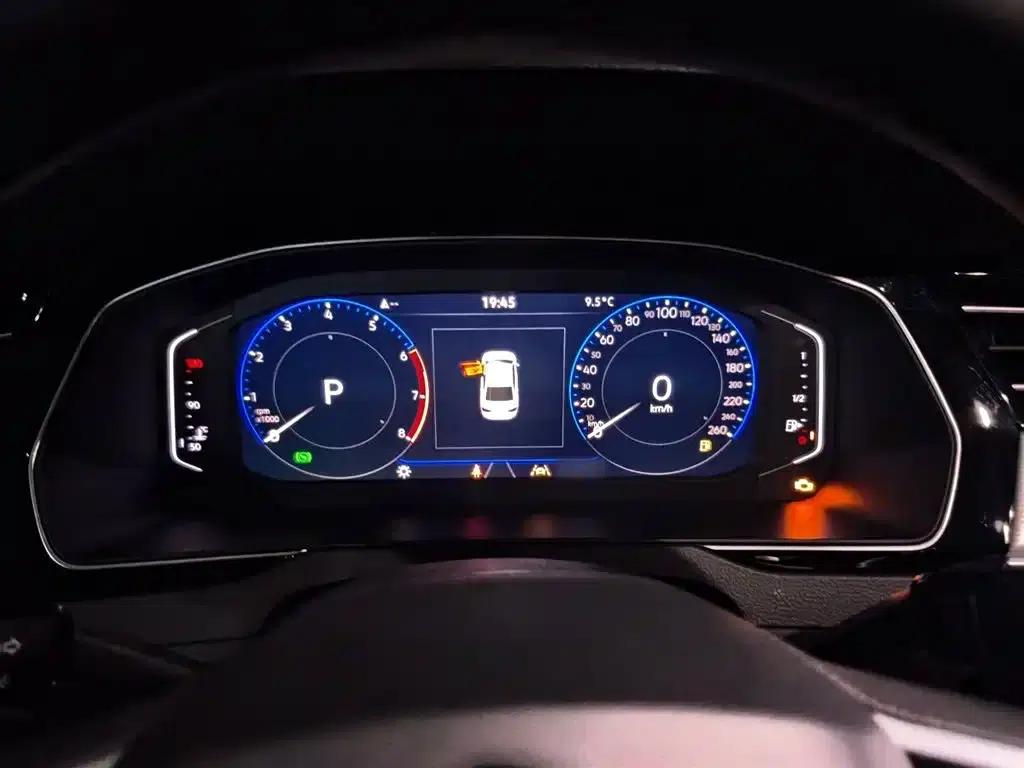 Volkswagen Magotan 2023 2 Millionth Unit Commemorative Edition 330TSI DSG Leading Model — миниатюра 6