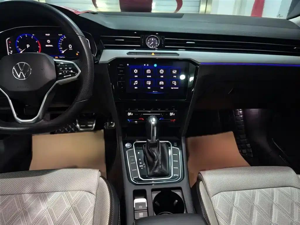 Volkswagen Magotan 2023 2 Millionth Unit Commemorative Edition 330TSI DSG Leading Model — миниатюра 8