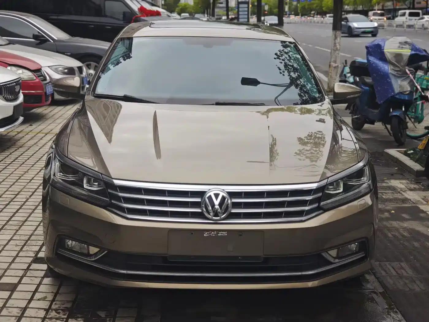 2017 Passat 330TSI DSG Royal Edition — миниатюра 1