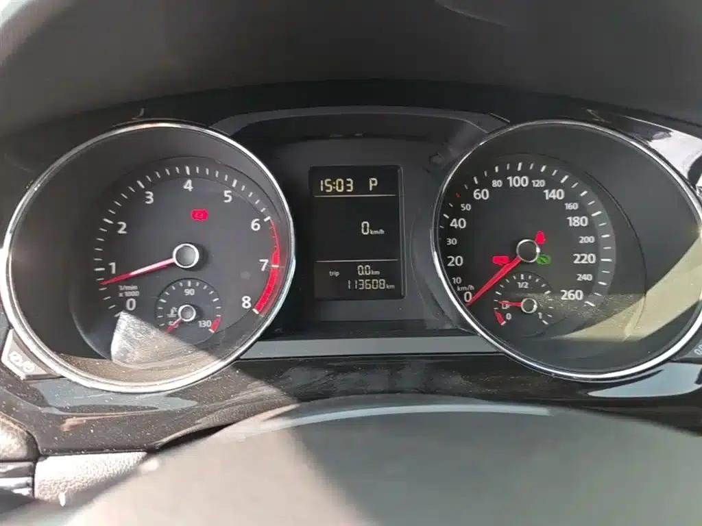 2017 Volkswagen Sagitar 230TSI Automatic Comfort Edition — миниатюра 12