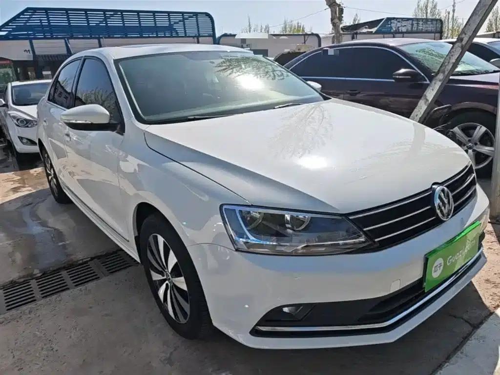 2017 Volkswagen Sagitar 230TSI Automatic Comfort Edition — миниатюра 4