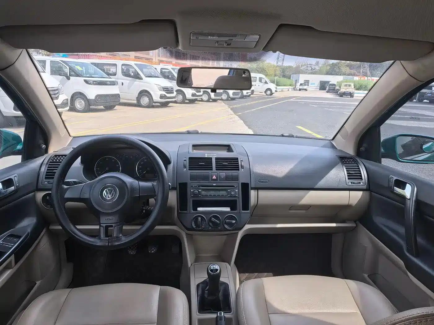 2013 Polo 1.4L Manual Fashion Edition — миниатюра 4