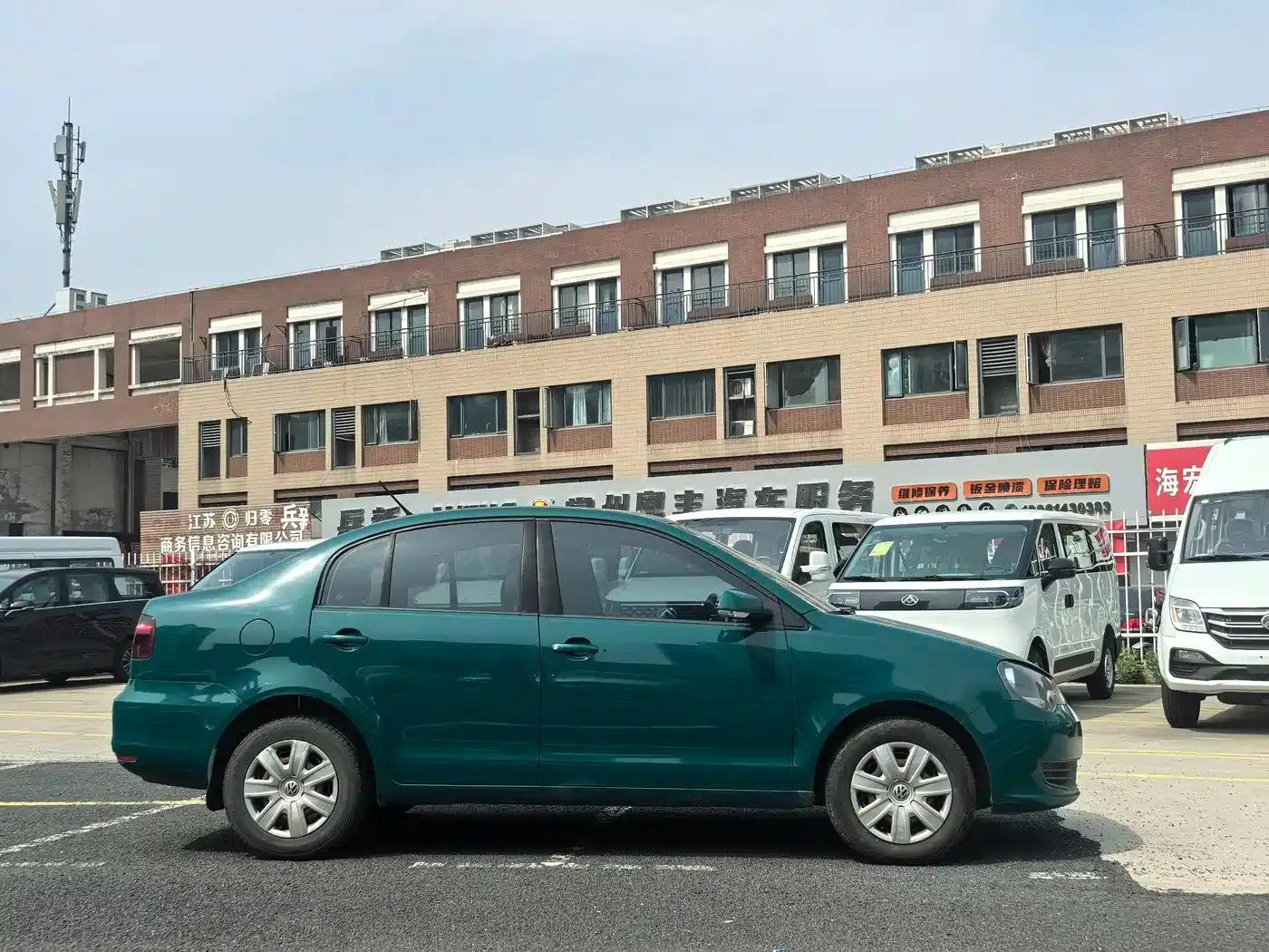 2013 Polo 1.4L Manual Fashion Edition — миниатюра 10