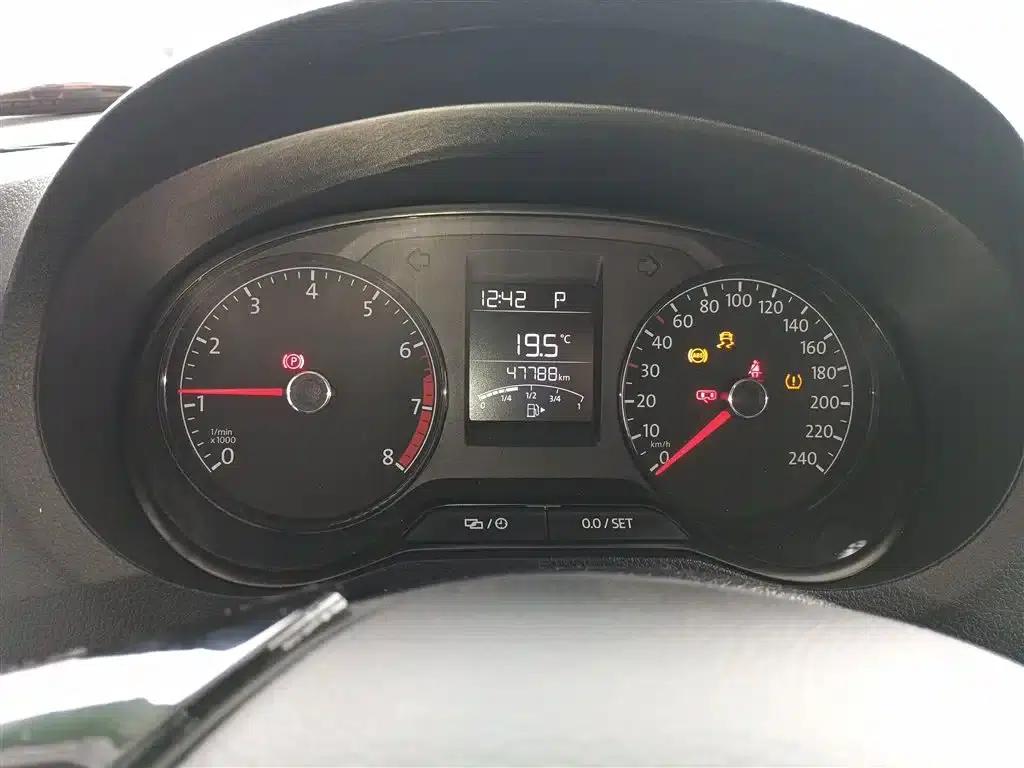 2018 Polo 1.5L Automatic Comfort Edition — миниатюра 8
