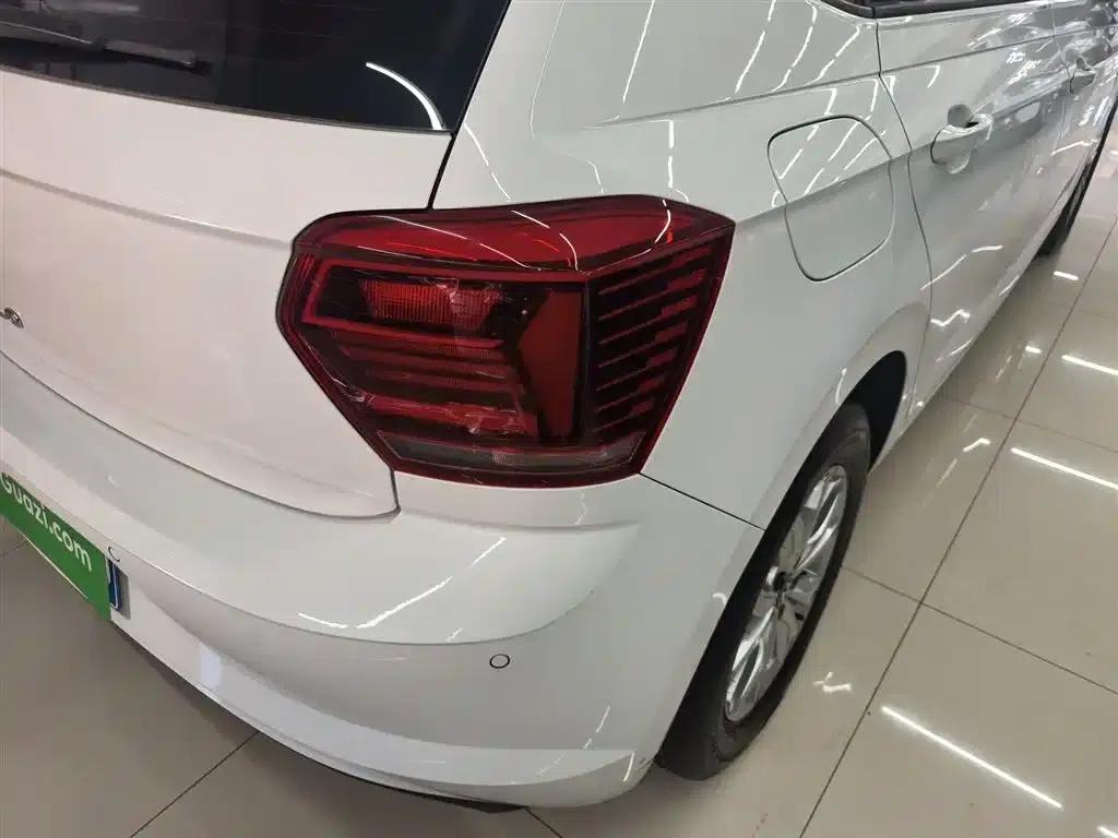 2023 Polo Facelift Plus 1.5L Automatic Colorful Technology Edition — миниатюра 24