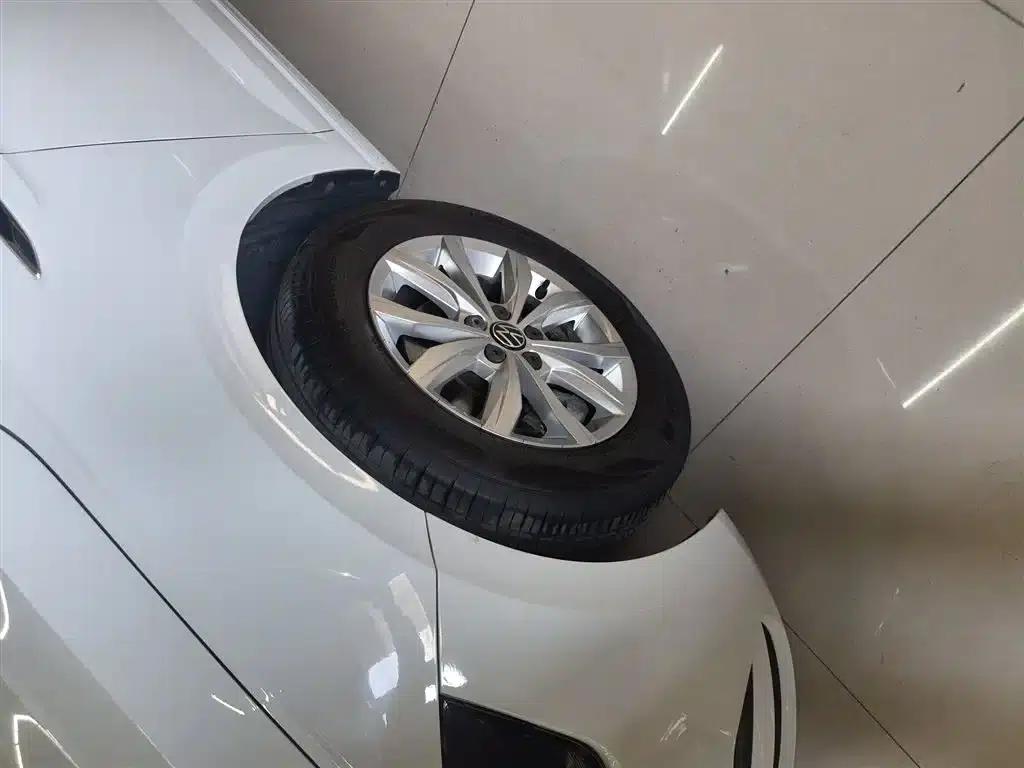 2023 Polo Facelift Plus 1.5L Automatic Colorful Technology Edition — миниатюра 25