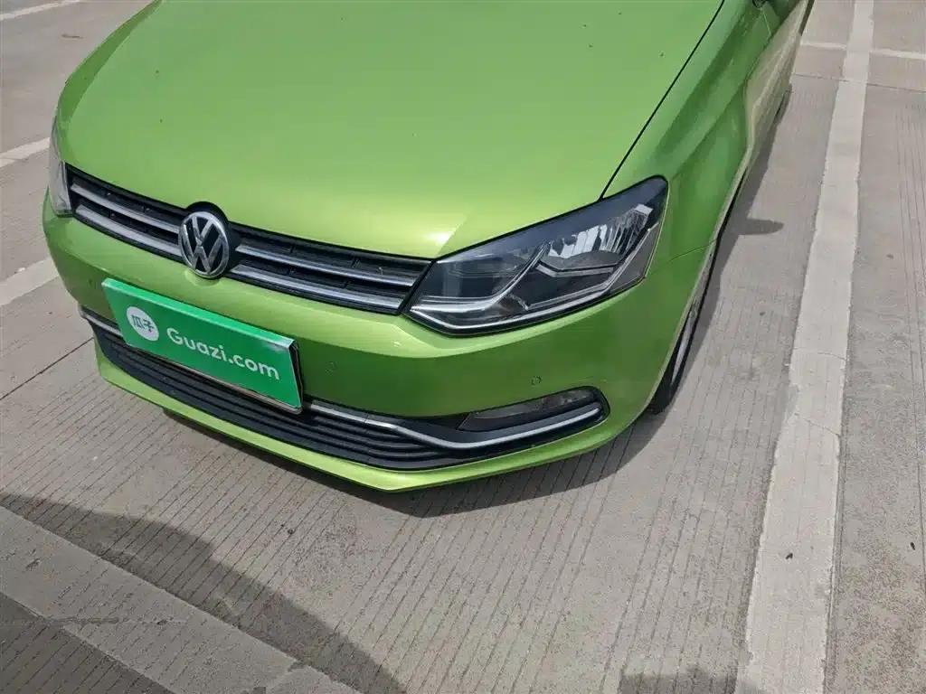 2014 Polo 1.6L Automatic Luxury Edition — миниатюра 24