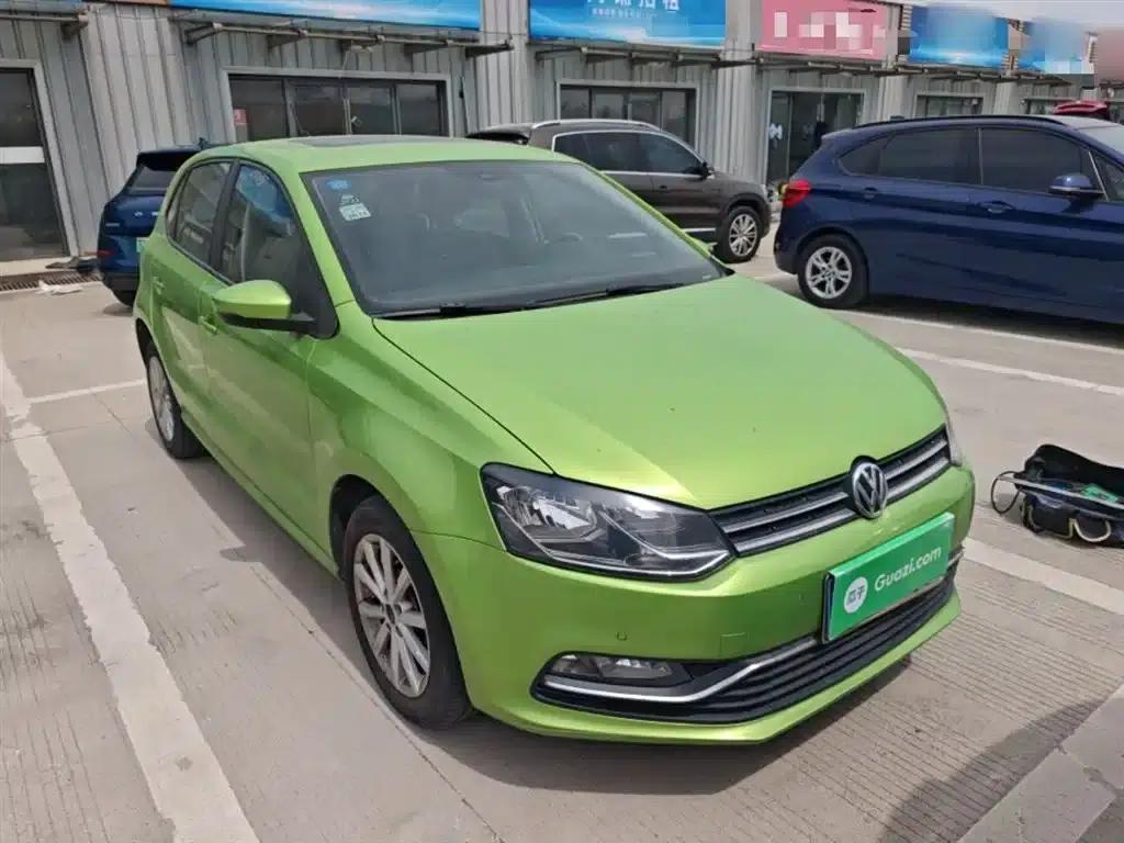 2014 Polo 1.6L Automatic Luxury Edition — миниатюра 4