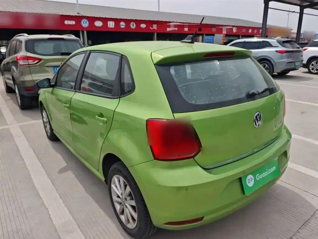 2014 Polo 1.6L Automatic Luxury Edition — миниатюра 5