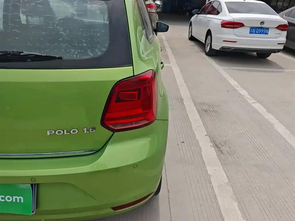 2014 Polo 1.6L Automatic Luxury Edition — миниатюра 8