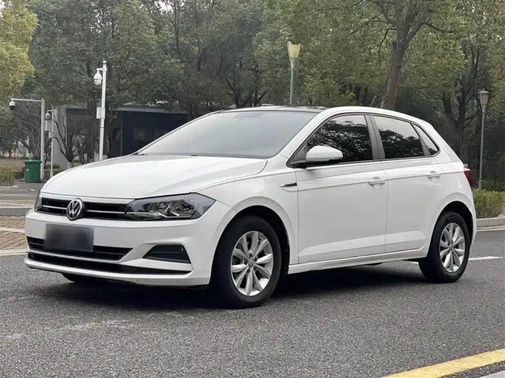 2019 Polo Plus 1.5L Automatic Colorful Technology Edition — миниатюра 2
