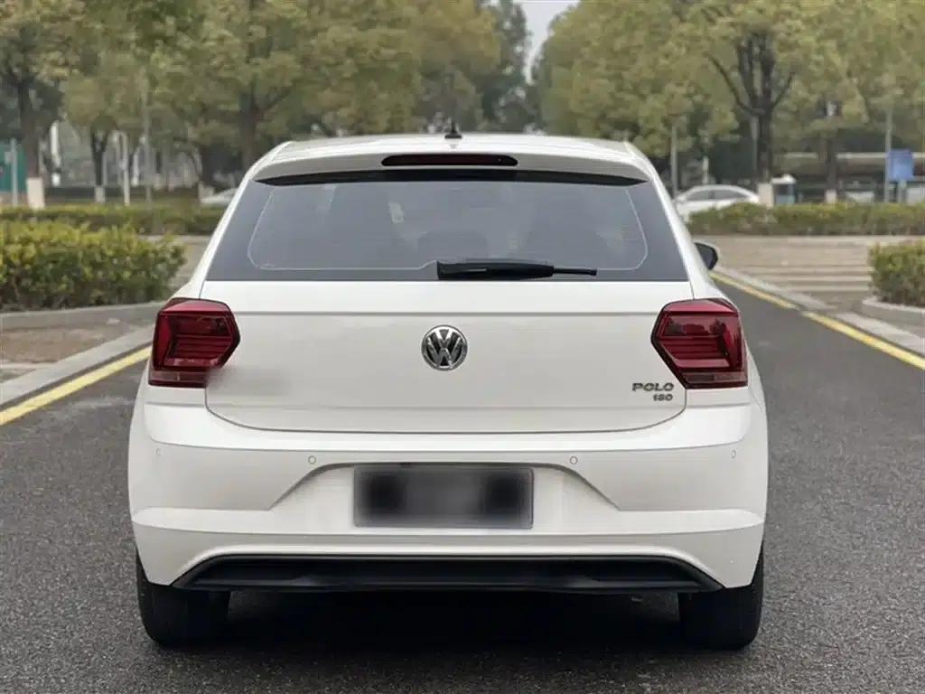 2019 Polo Plus 1.5L Automatic Colorful Technology Edition — миниатюра 25