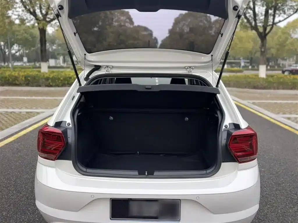2019 Polo Plus 1.5L Automatic Colorful Technology Edition — миниатюра 9