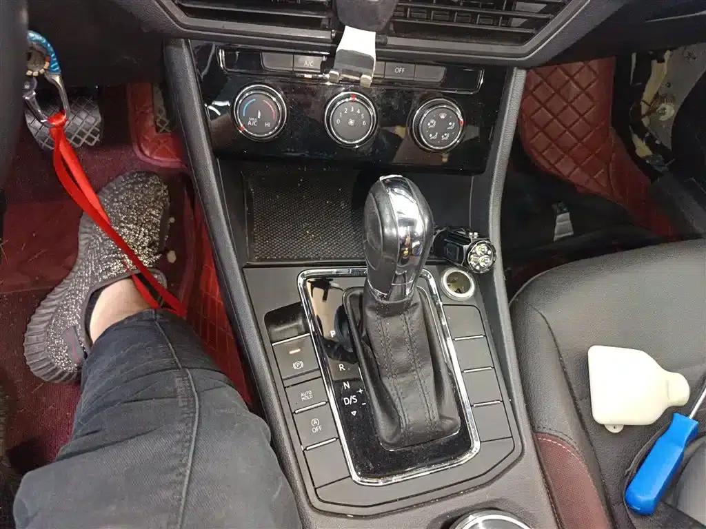 2021 Volkswagen Bora 1.5L Automatic Comfort Smart Connect Edition — миниатюра 14