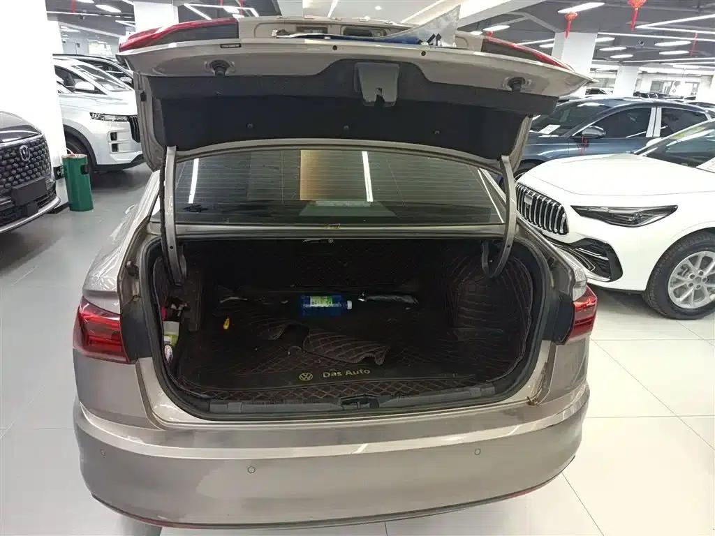 2021 Volkswagen Bora 1.5L Automatic Comfort Smart Connect Edition — миниатюра 19