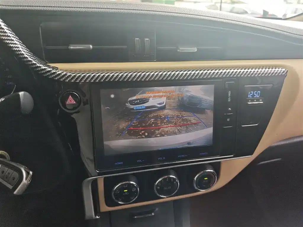 2017 Corolla Facelift 1.2T S-CVT GL-i Leather Edition — миниатюра 13