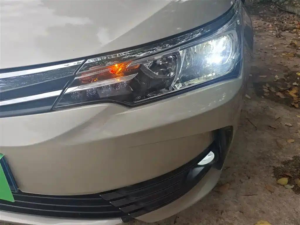 2017 Corolla Facelift 1.2T S-CVT GL-i Leather Edition — миниатюра 24