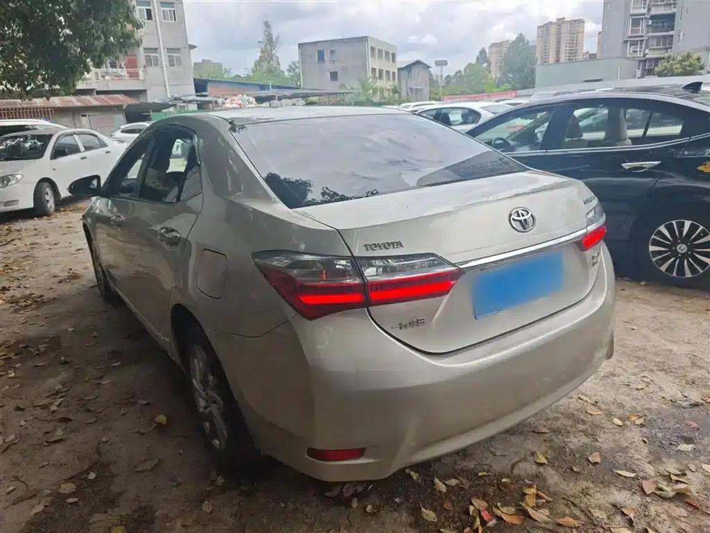 2017 Corolla Facelift 1.2T S-CVT GL-i Leather Edition — миниатюра 5