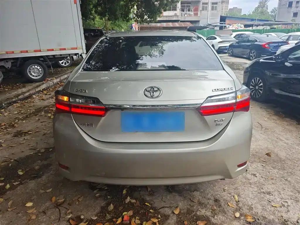 2017 Corolla Facelift 1.2T S-CVT GL-i Leather Edition — миниатюра 6