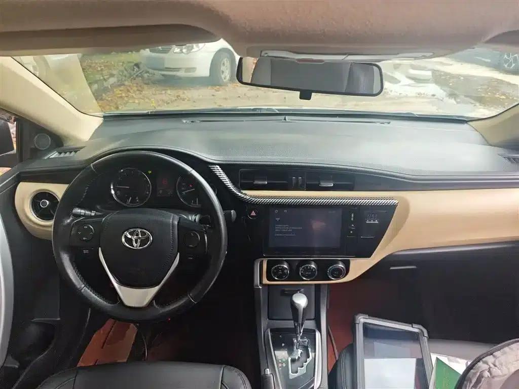 2017 Corolla Facelift 1.2T S-CVT GL-i Leather Edition — миниатюра 10