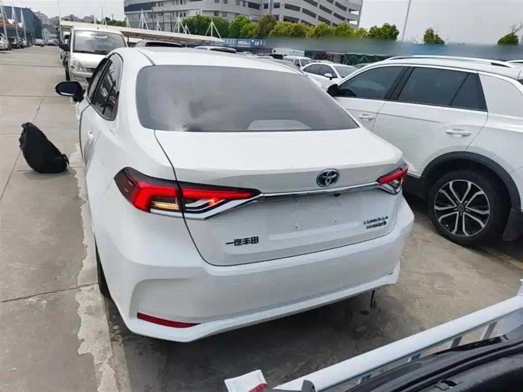 2023 Toyota Corolla 1.8L Intelligent Hybrid Pioneer Edition — миниатюра 4