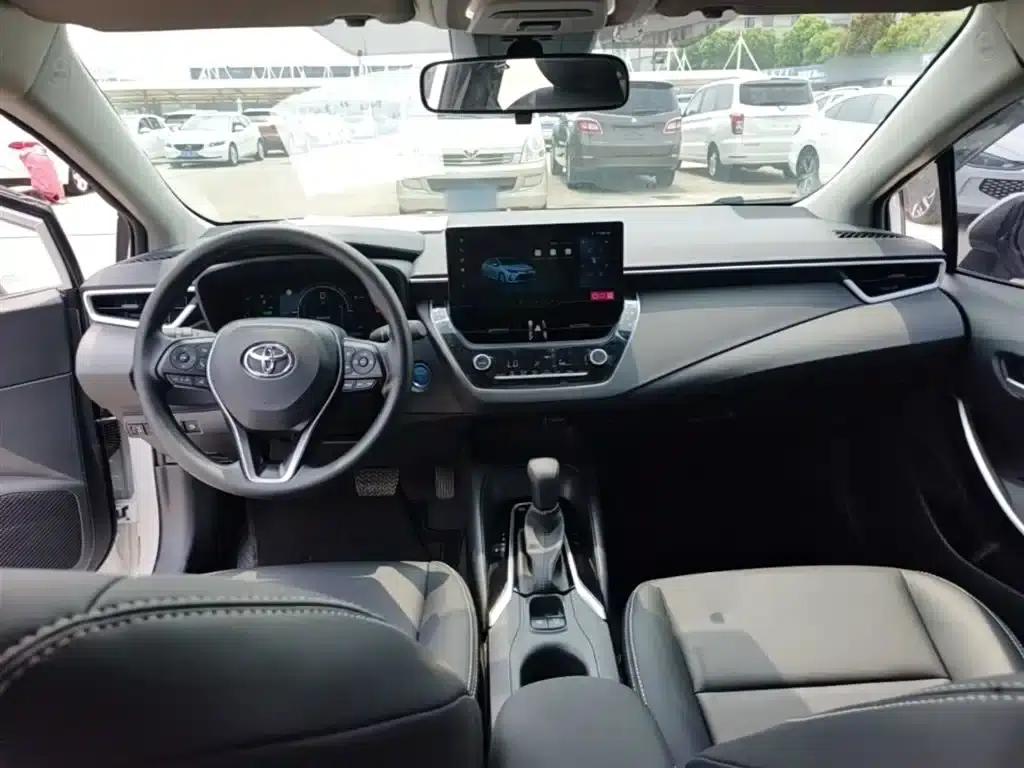 2023 Toyota Corolla 1.8L Intelligent Hybrid Pioneer Edition — миниатюра 6