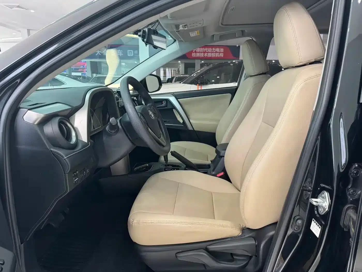 2016 Toyota RAV4 2.0L CVT 2WD Fashion Edition (National V Emission Standard) — миниатюра 8