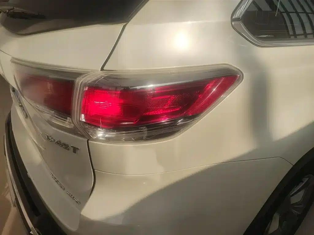 2017 Highlander 2.0T AWD Luxury 7-seater — миниатюра 8
